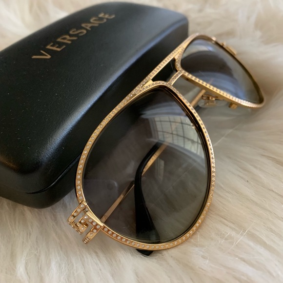 Versace Accessories - New Versace sunglasses ♥️